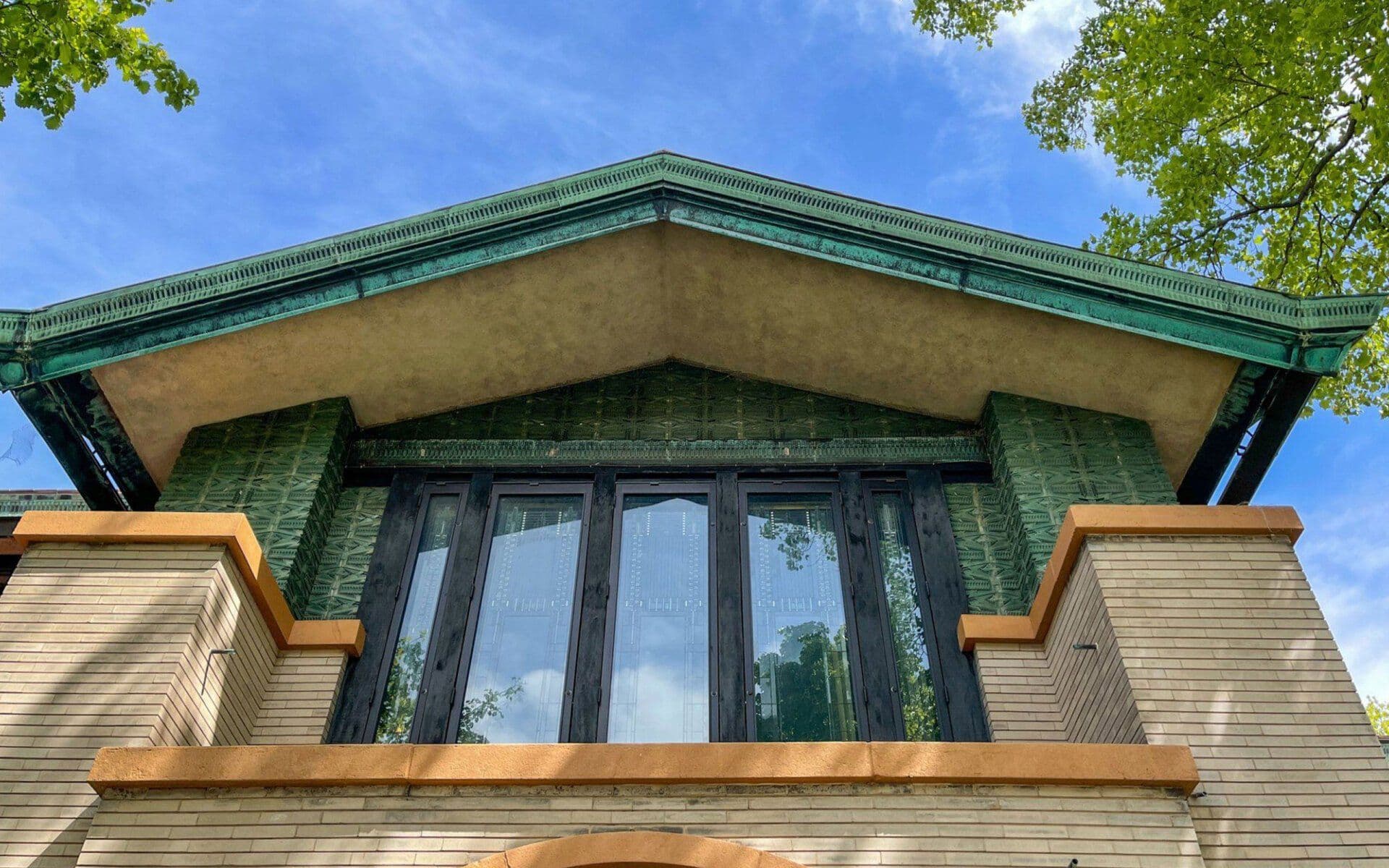 Lincoln Square Apartments